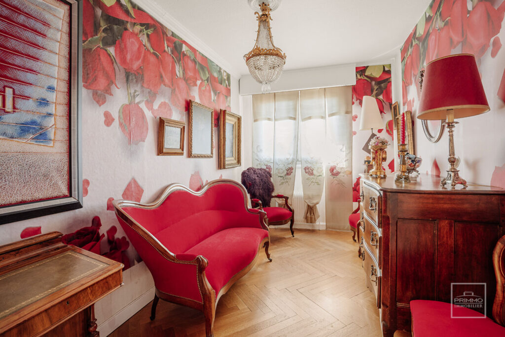 LYON 6, ETAGE ELEVE, 111.07m², BALCONS, GRAND GARAGE