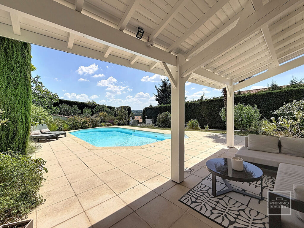 Maison individuelle et non mitoyenne 5 pièces de 133 m² avec vue et sans vis à vis