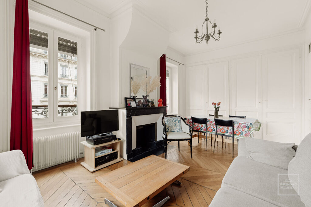 LYON 6, DERNIER ETAGE, 77.02m²