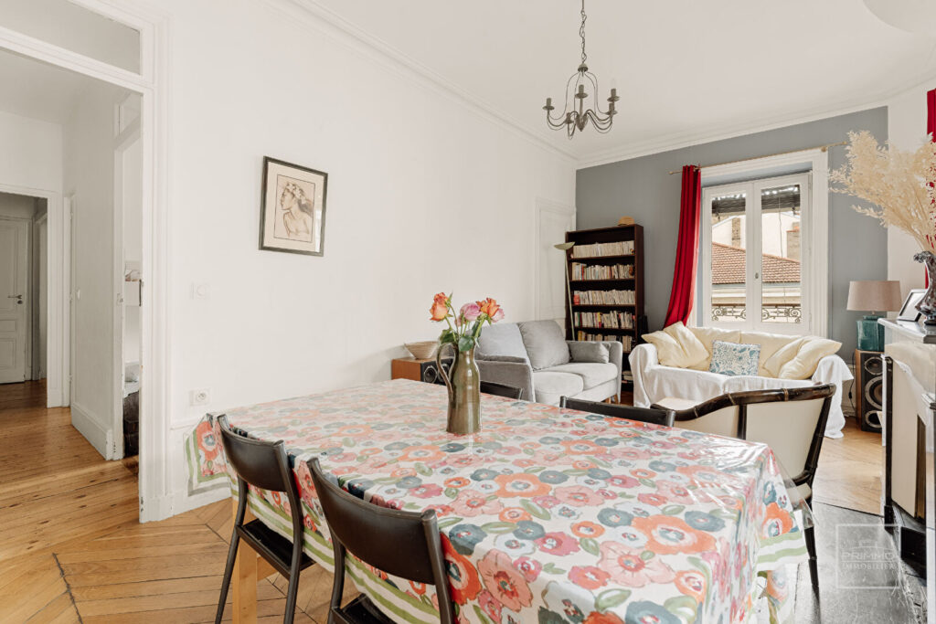 LYON 6, DERNIER ETAGE, 77.02m²