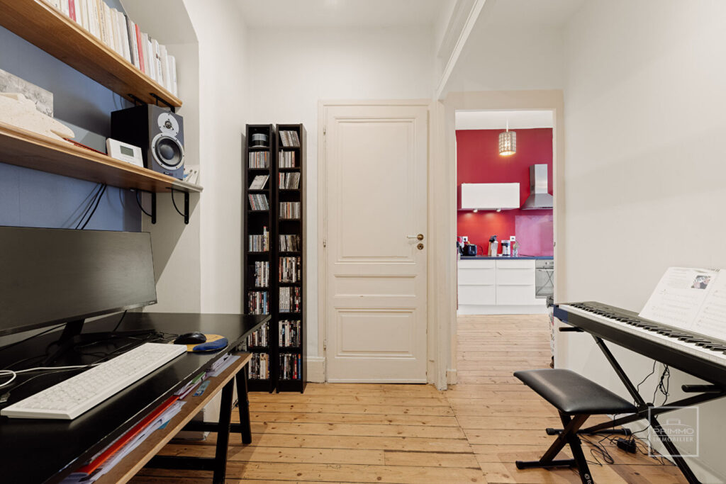 LYON 6, DERNIER ETAGE, 77.02m²