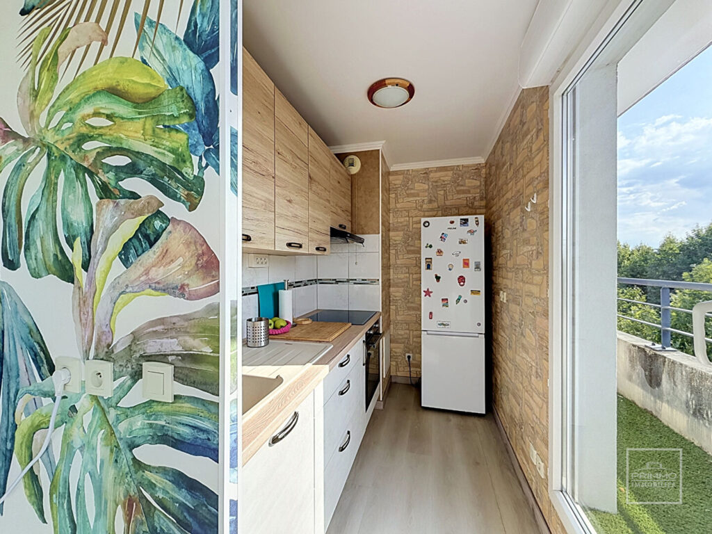 BEAU T2 AU DERNIER ETAGE AVEC GARAGE