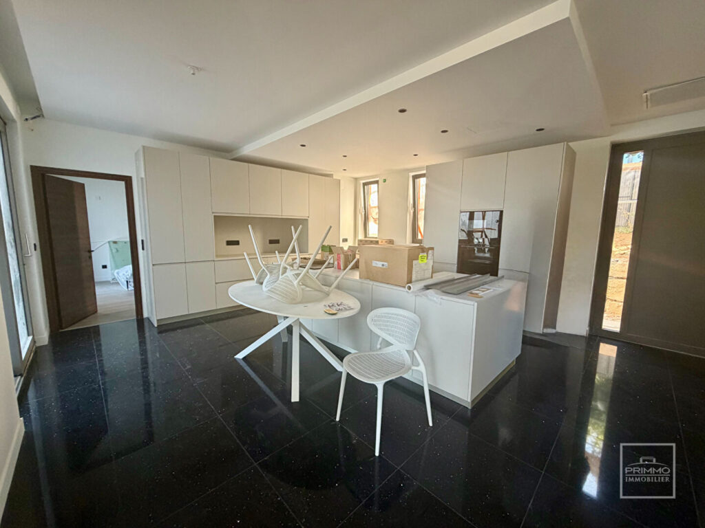 Saint Didier Au Mont D&rsquo;Or, Maison de 148 m² sur 851m² de terrain avec vue panoramique