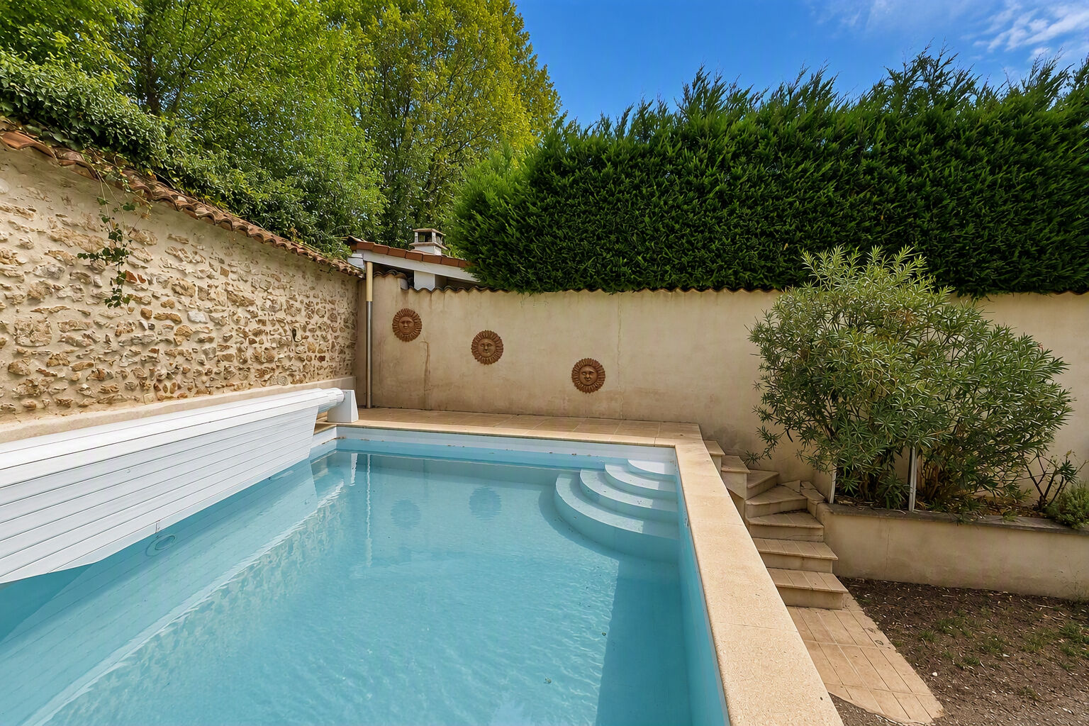 Dardilly, coup de coeur alliant charme de l&rsquo;ancien, rénovation de qualité et piscine