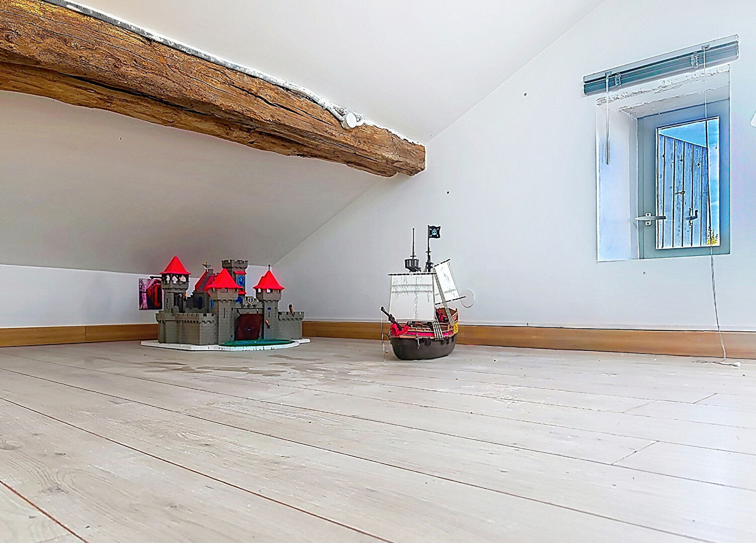 Dardilly, coup de coeur alliant charme de l&rsquo;ancien, rénovation de qualité et piscine
