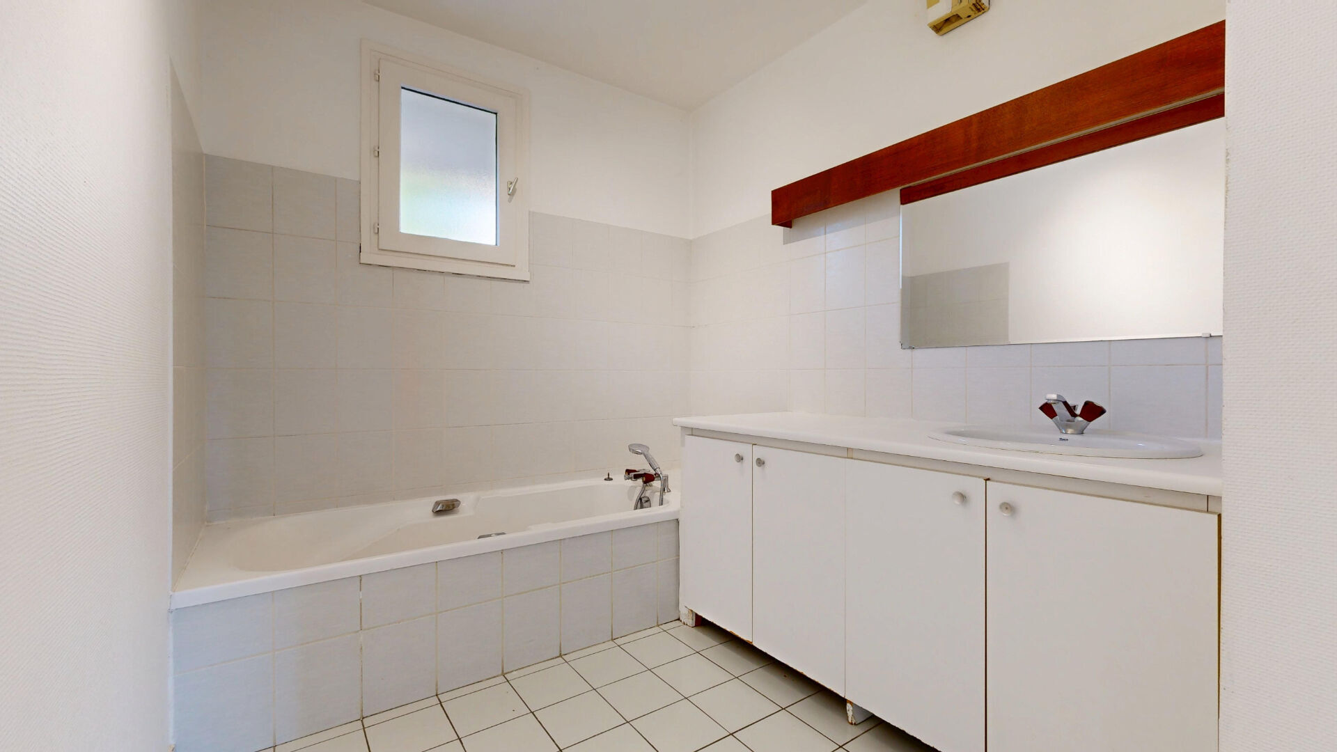 ST DIDIER AU MONT D&rsquo;OR , Centre Village, grand Appartement de 153m², au calme avec vue à180°