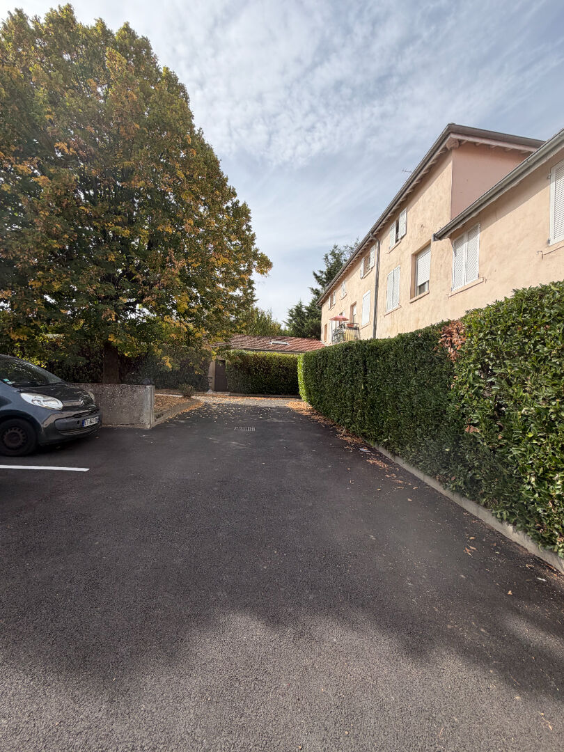 Appartement T3 avec terrasse – Centre Craponne