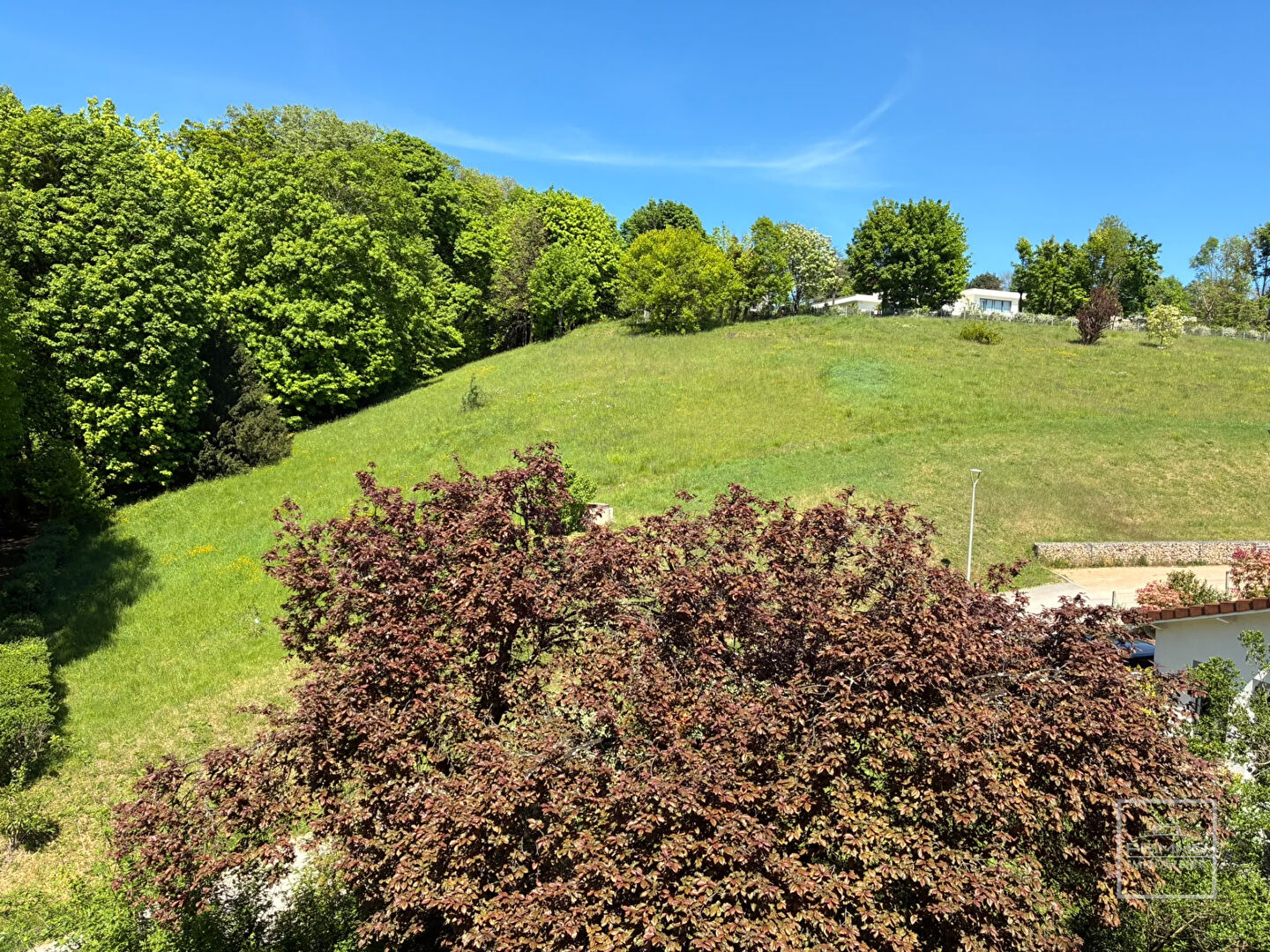 Saint Didier au Mont d&rsquo;Or, Appartement T2 de 45.66 m²  + combles aménageables