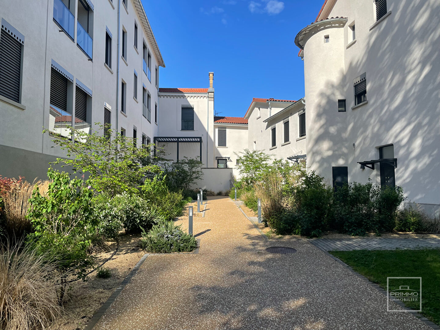 Saint Didier au Mont d&rsquo;Or, Appartement T2 de 45.66 m²  + combles aménageables