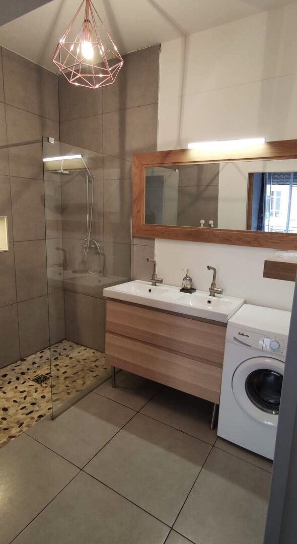 APPARTEMENT T2 MEUBLE – Proche Quai du Rhône