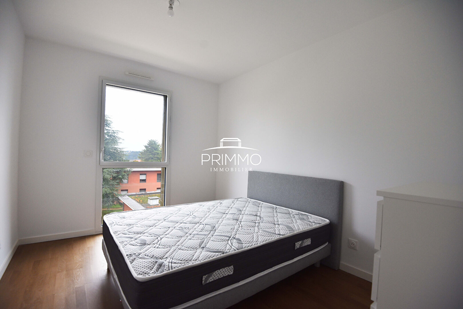 Appartement Saint Cyr Au Mont D&rsquo;or 2 pièce(s) 48 m2 – MEUBLE