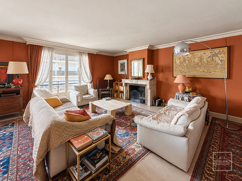 LYON 6, PROX. TETE D&rsquo;OR, Dernier étage,165.40 m²