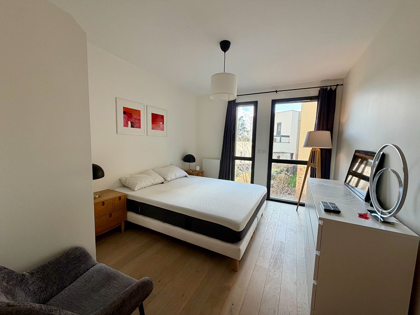 T3 meublé neuf – Centre village Limonest