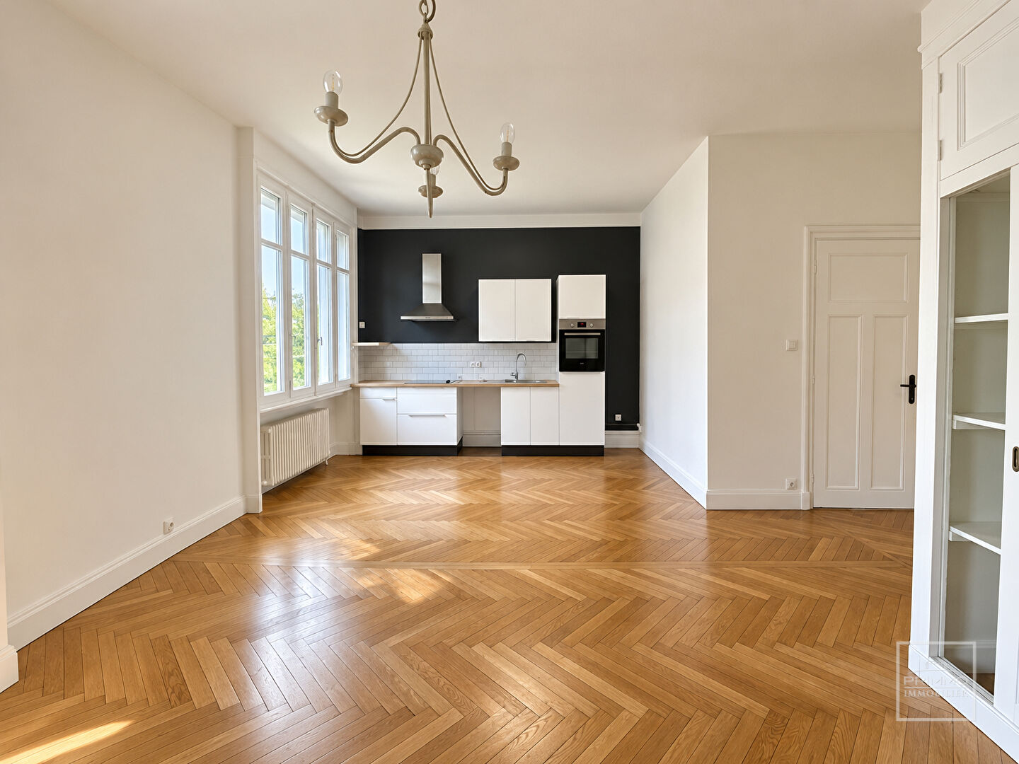 Lyon 6, 77m², Cave et parking