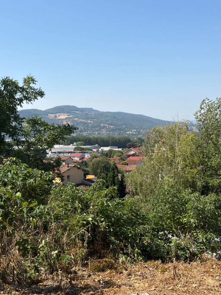 Terrain  750 m2 plus gros oeuvre clos couvert