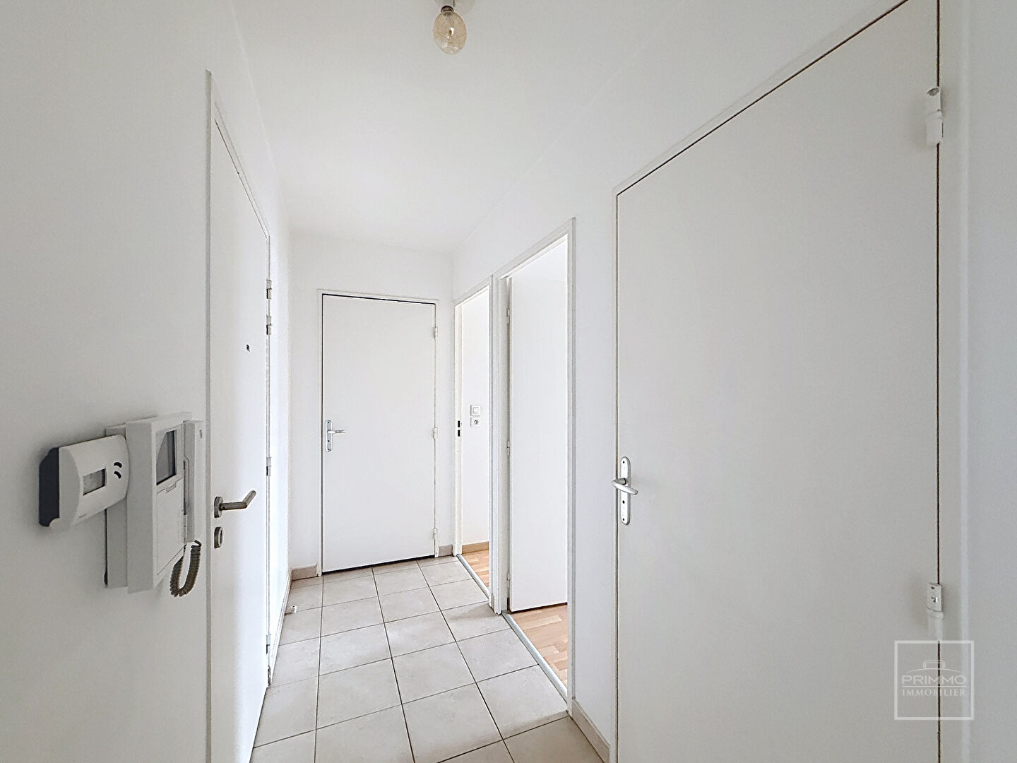 Appartement Lyon  Vaise, 3 pièces 53 m2 avec terrasse de 10m2 et garage