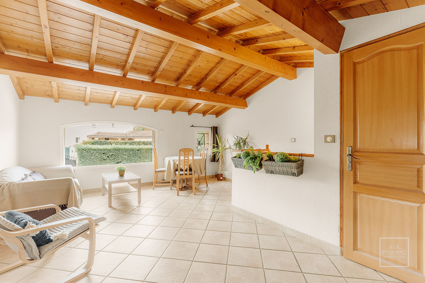 DOMMARTIN, à 2 pas du centre,  belle villa 6 chambres, terrain avec piscine