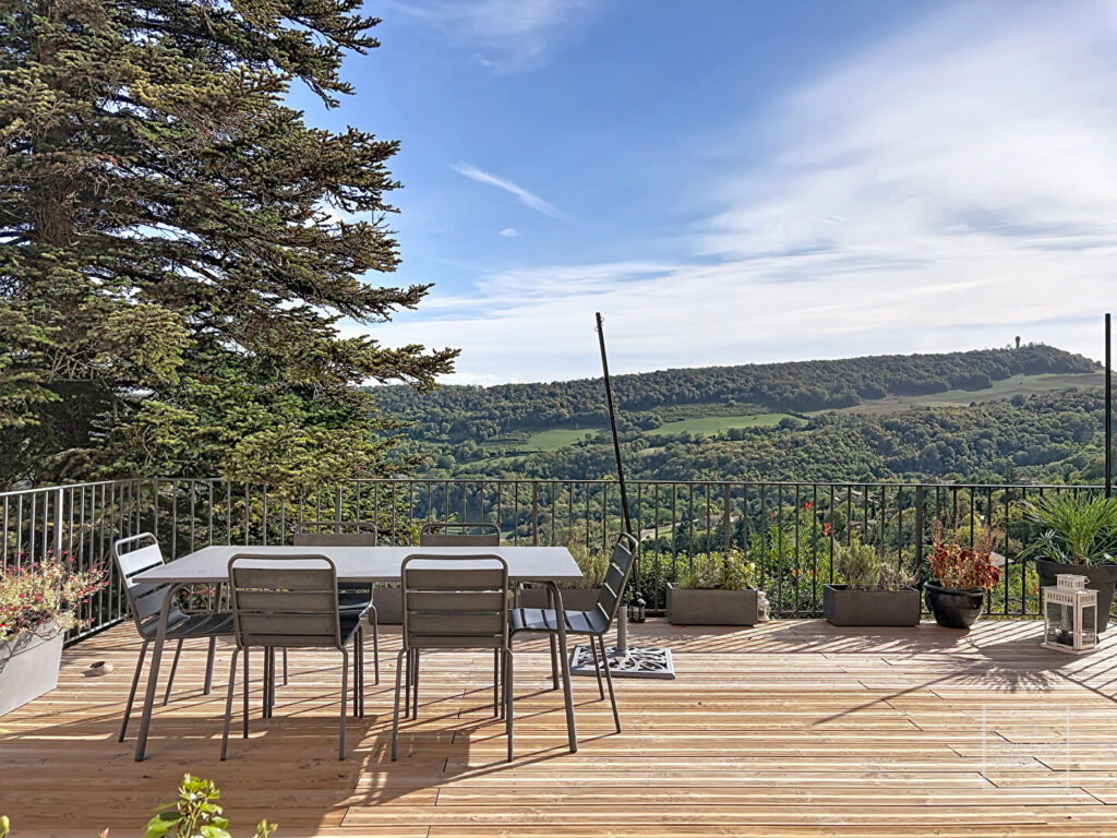 Poleymieux-au-Mont-d&rsquo;Or – Maison 4 chambres au calme, vue sur les Monts d&rsquo;Or