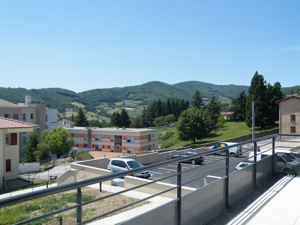 – Vaugneray – Appartement T3  62 M² avec terrasse