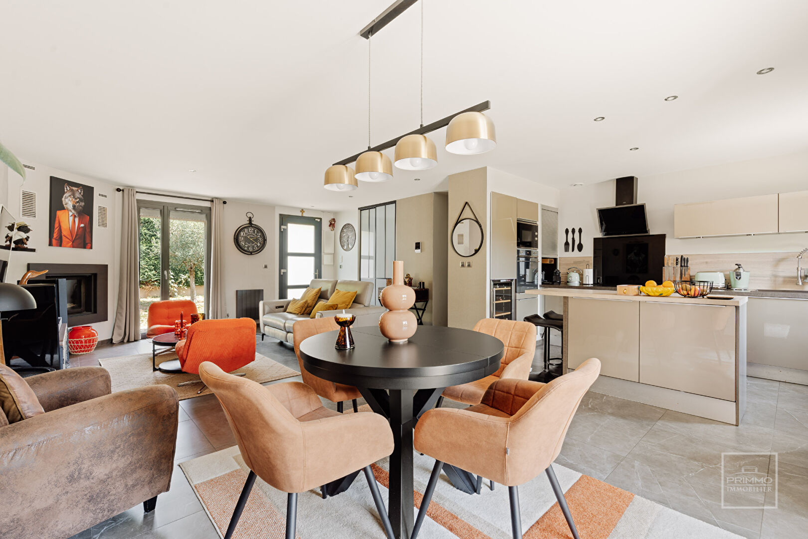 MONTANAY, MAISON PLAIN PIED 124 m² AVEC JARDIN ET PISCINE